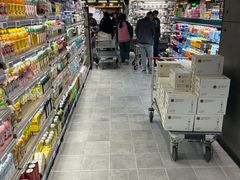 -胖东来生活广场(健康路店)