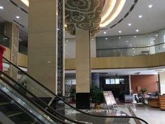 -东豪园林海鲜酒家(南港路辅路店)