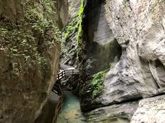 -龙水峡地缝景区