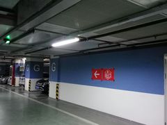 -中庚漫游城停车场