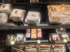 -红宝石·鲜奶小方·海派西点房(浦三店)
