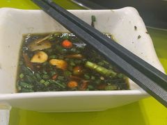 味碟-颜氏双江清水鱼一养身火锅(磁器口店)