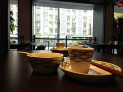 靠窗位-上名堂·鱼头好吃(体育场路店)