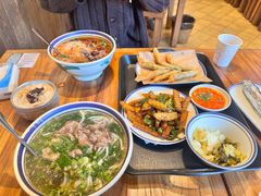 -云阿蛮云南生烫牛肉米线(奉贤路店)