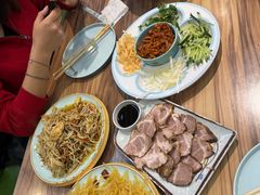 -合合春饼·酱骨·东北菜(潘家园店)