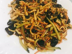 鱼香肉丝-镜泊湖聚仙楼鱼馆