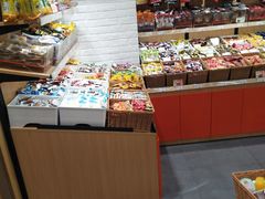 零售区-来伊份(燕山路二店)