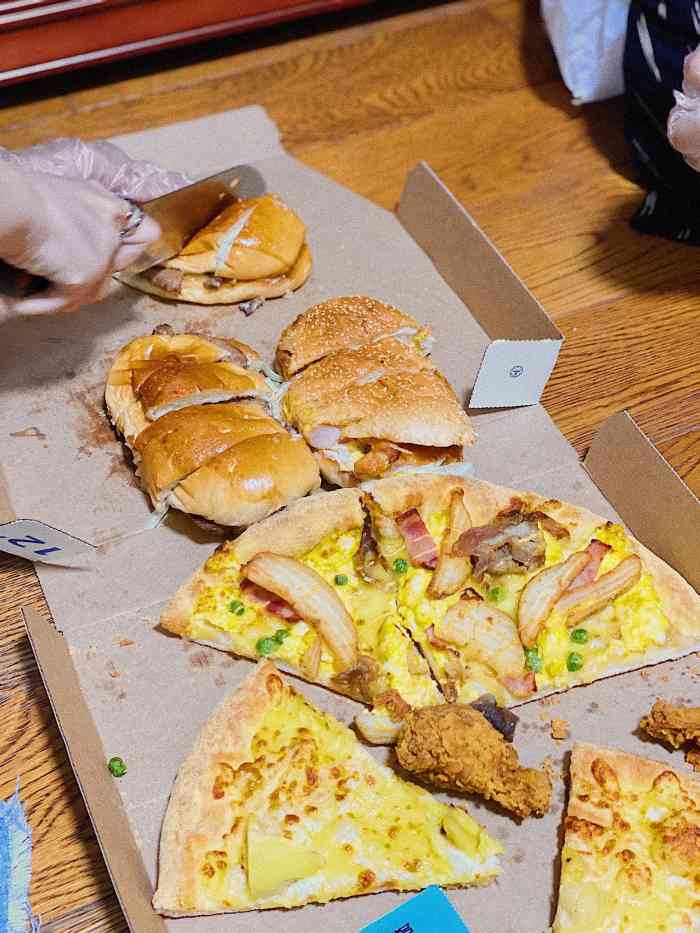 piglet猪扒包(凤岗店)-"忘记说从周大总还是谁那里回来,路过这里没.