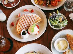 -ROAST coffee & eatery