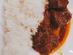 红烩牛肉饭-东海咖啡馆