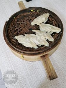 糁汤烫面角.油饼.剔骨肉-"今日份早餐,社区里的糁汤,综合评价一般吧.