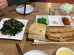 -闻道食府烙饼卷带鱼(原车耳营店原大觉寺店)