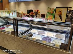 面包甜点陈列柜-哈根达斯(红谷滩万达店)