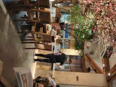 -蜜桃餐厅·伴山(湖滨商业街店)