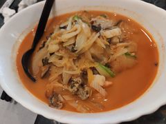 辣海鲜面-桃园中华料理炸酱面(燕儿岛路店)