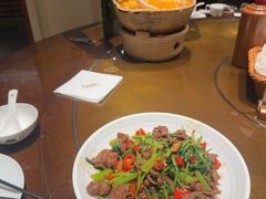 -东口码头·烧鸽子·鱼头泡饼·地方菜(金鹰悦城店)