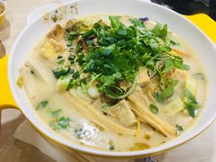 -菲哥麻辣烫(贵山小区店)
