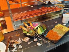 -哈尔滨小酒馆·鲜肉现穿自助烧烤(康新花园店)