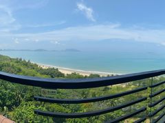 -三亚湾海居铂尔曼度假酒店