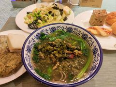 -安徽饭店·白鹭阁自助餐厅(梅山路店)