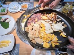 -一朵菌·野生菌探索家火锅(南亚店)