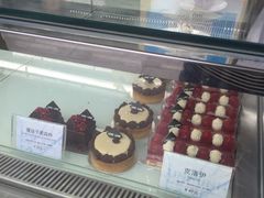 -UNI UNI(环亚凯瑟琳店)