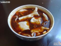 酸辣水饺-春阳水饺(香槟广场店)