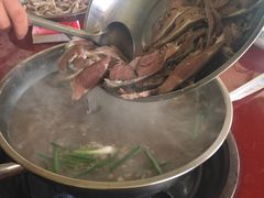 -老石黑山羊毛驴肉火锅(金凯广场店)