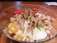 菌菇鸡肉蔬菜沙拉-云海肴云南菜·蒸汽石锅鱼(北京良乡华冠店)