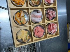 -马路牙子烧烤音乐酒馆(望京店)