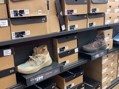 -NIKE上海青浦优选体验店