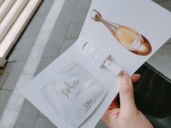 -Dior迪奥(上海世茂广场店)