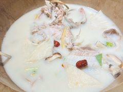 -滇香肴·云南菜蒸汽石锅鱼(云南北路店)