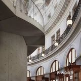 复古风与现代简约单品的搭配风潮也吹至城市建筑里！