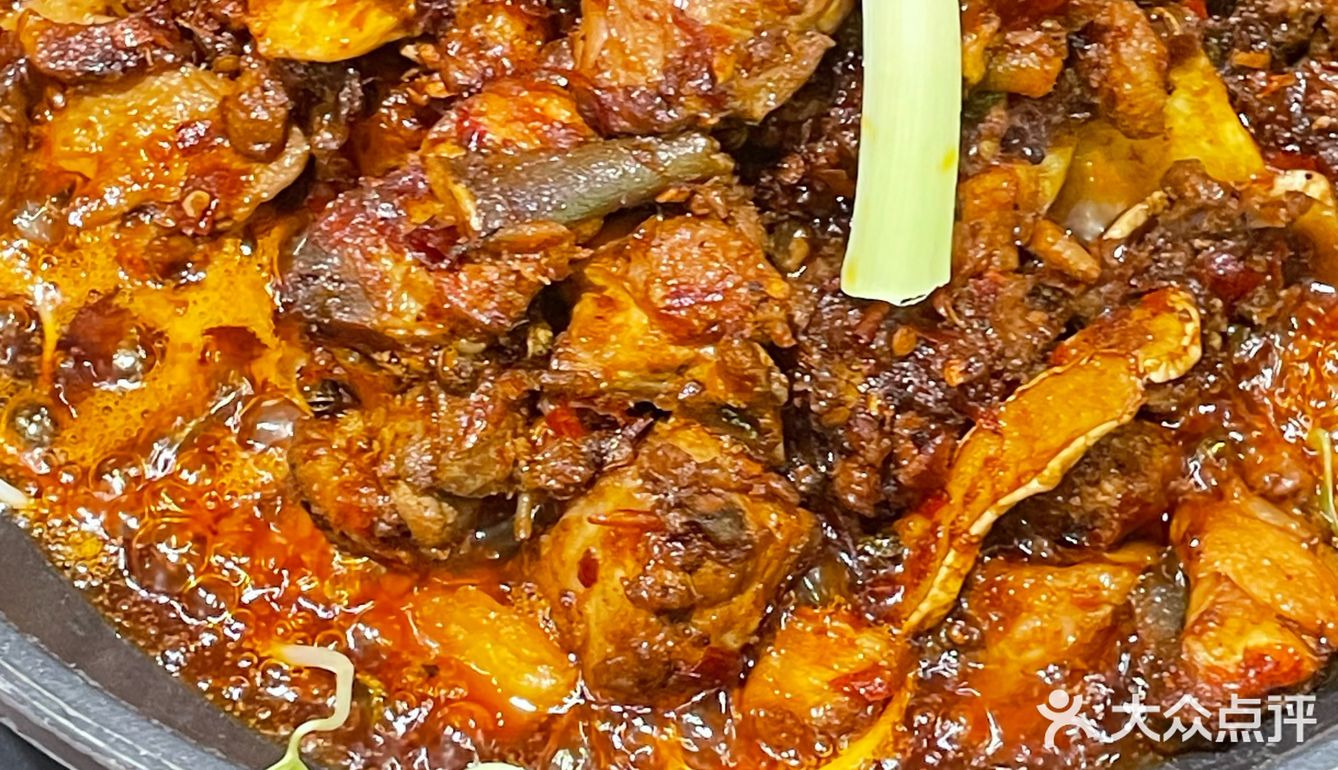 老板说他们家的辣子鸡火锅好吃得很