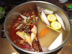 特色鲜牛腩鸳鸯锅-左庭右院鲜牛肉火锅(新梅广场店)