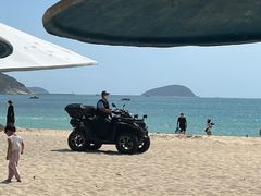 -亚龙湾中心广场
