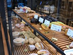 -焙丽拾光(麦凯乐直营店)