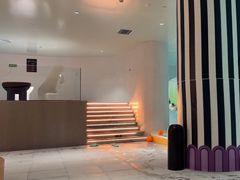 -涨巢·潮玩水疗局