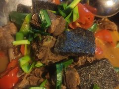 -临江餐馆二楼美食部落
