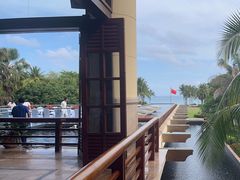 -亚龙湾喜来登·美景台大堂吧
