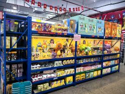-逝水玩具折扣店