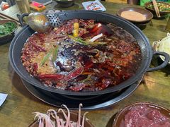 -黄潇洒老火锅(九眼桥宏济巷店)