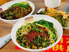 油泼菠菜面-老陈婆手工面庄