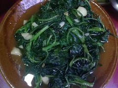 炒山野菜（蒲公英叶）-苗湘食府(十年店)