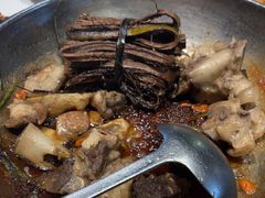 -头上红煨盐鸡·非遗院子餐厅