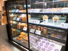 面包甜点陈列柜-喜茶(深圳丰盛町店)