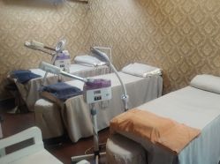 -瑶芳·痘院士专业祛痘·皮肤管理