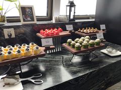 -三亚湾海居铂尔曼度假酒店