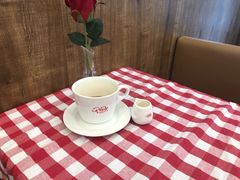 -红宝石·鲜奶小方·海派西点房(南丹店)